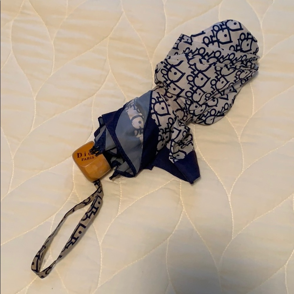 Dior umbrella